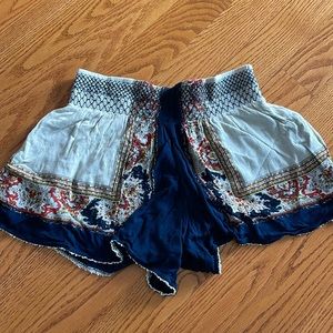 Free People Pull on Shorts Size L